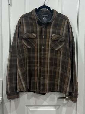 KÜHL Men's Fugitive Plaid Flannel Button Down Shirt Jacket